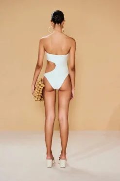 Bisa One Piece