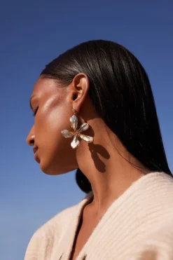 Della Earring