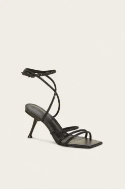 Isa Sandal