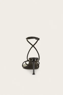 Isa Sandal