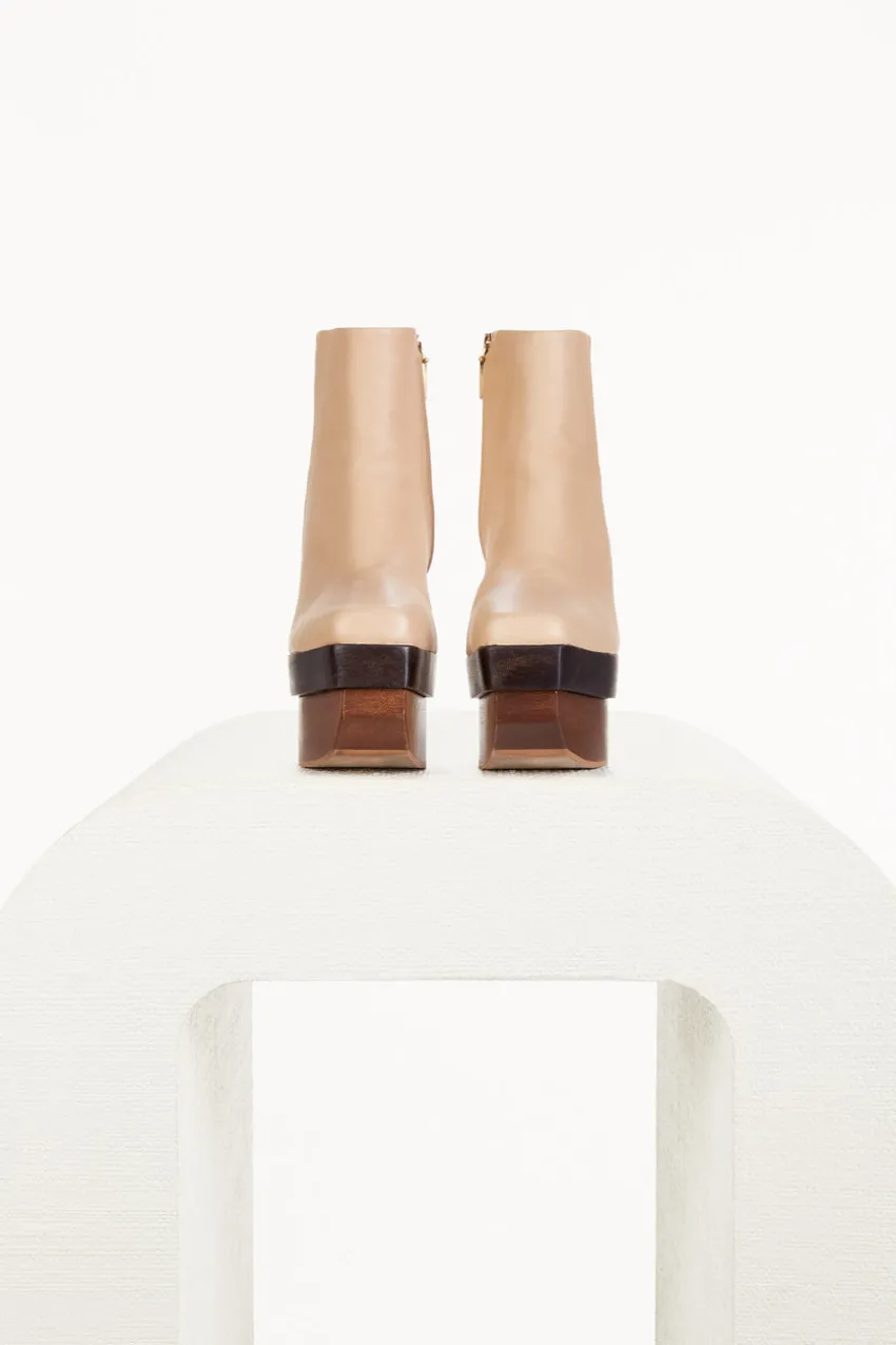 Kerri Boot