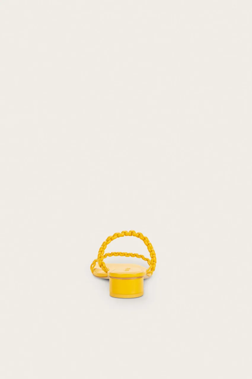 Milo Sandal