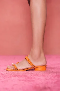 Milo Sandal