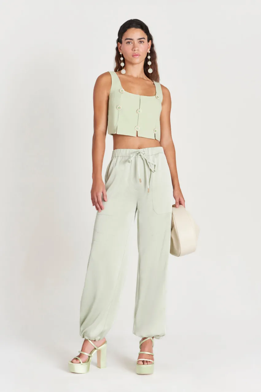 Minaya Pant