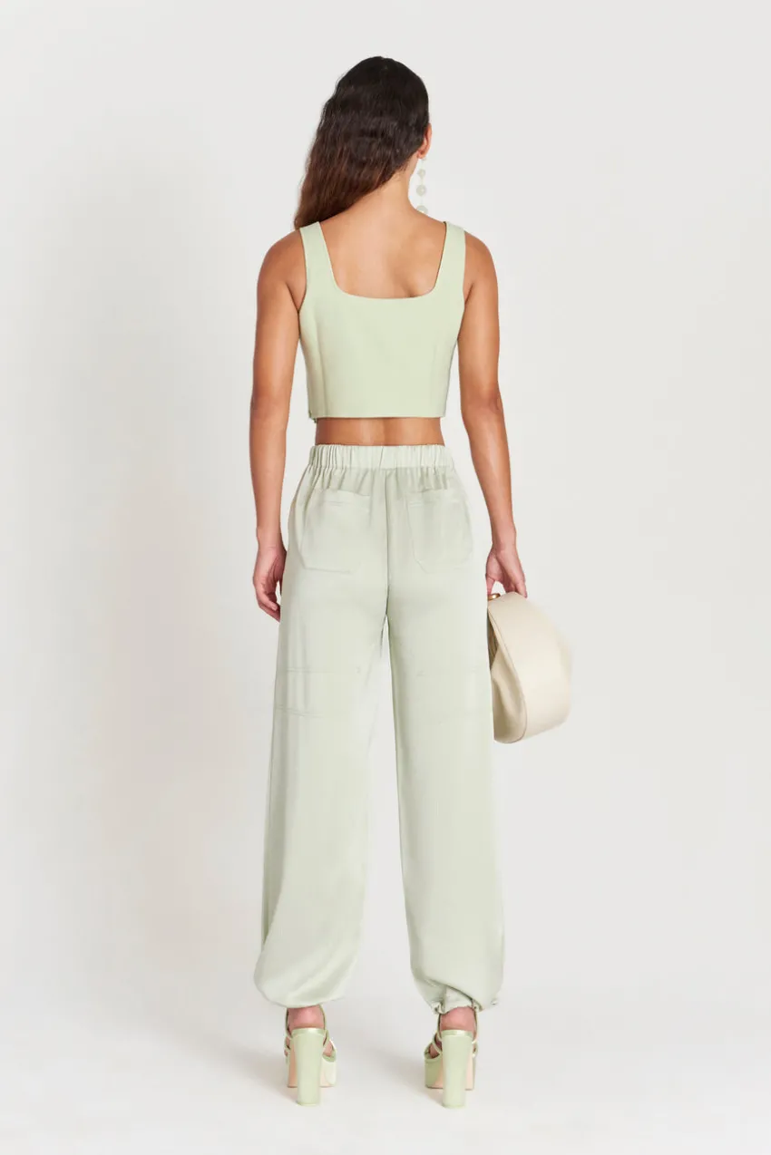 Minaya Pant