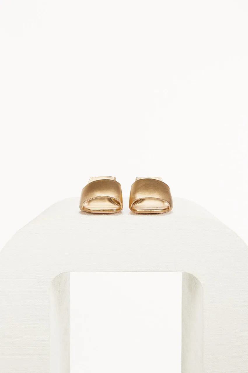 Nevra Sandal