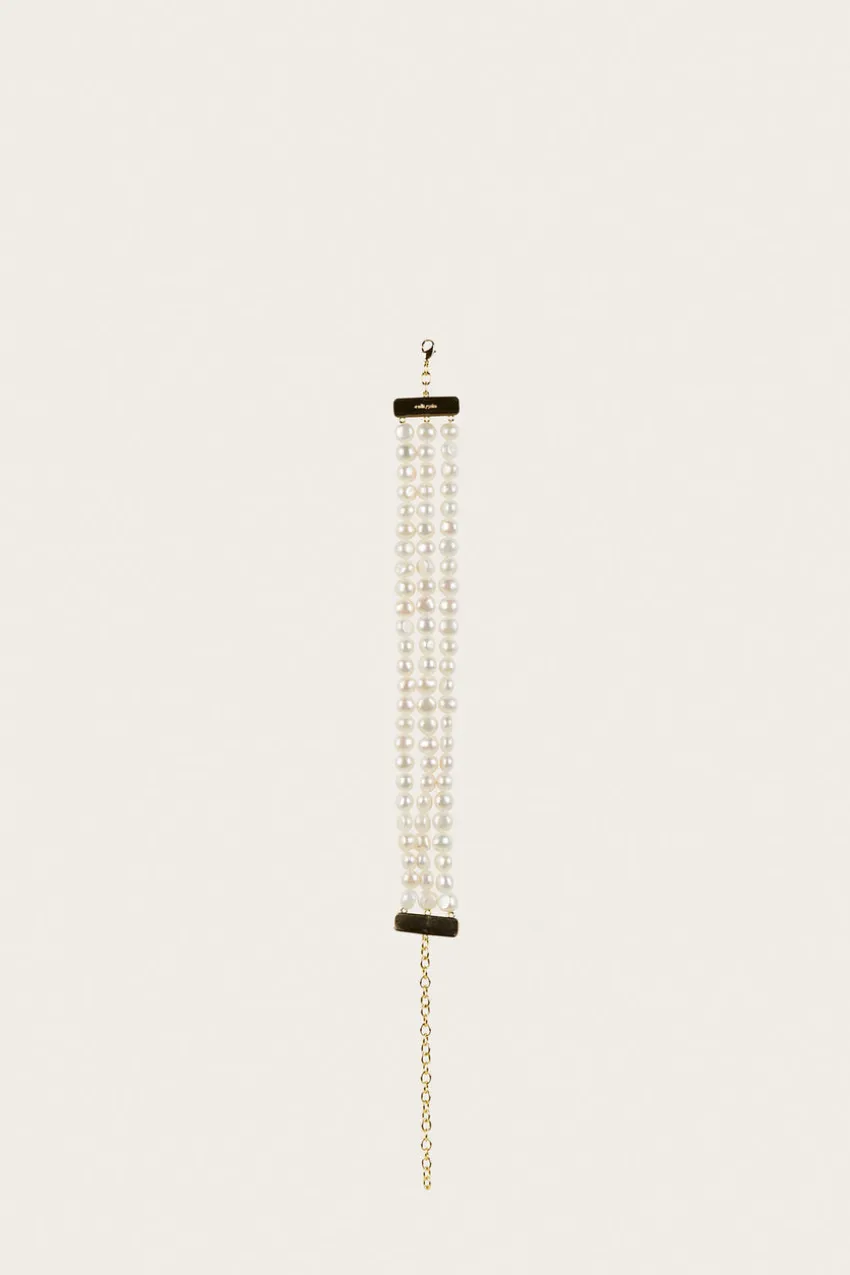 Nora Choker