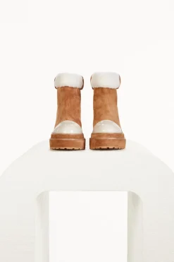 Raine Boot