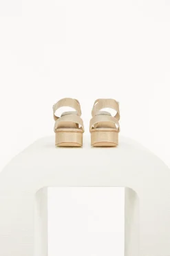 Shy Platform